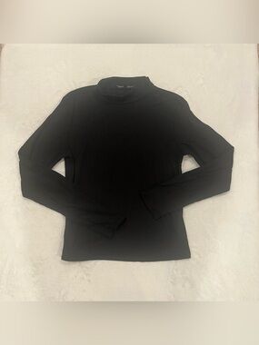 YMI Collections Black Ribbed Mock Neck Long Sleeve Top - Size L